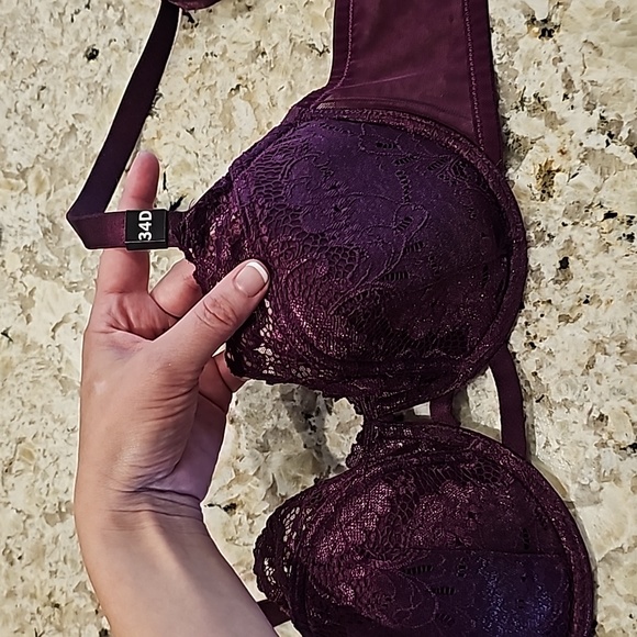 Venus 34D Bra! New with Tags - Picture 2 of 5